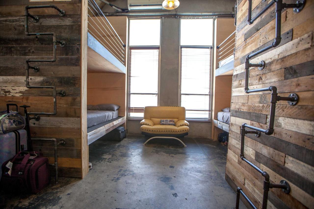 Podshare Hollywood Hostel *